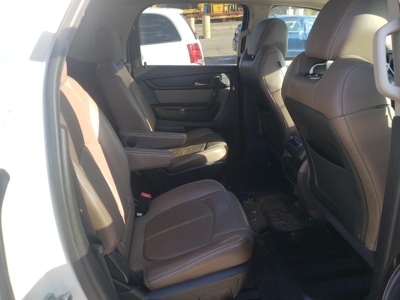 Photo 6 from auction – 2014 GMC ACADIA SLT with VIN 1GKKRRKD2EJ335589