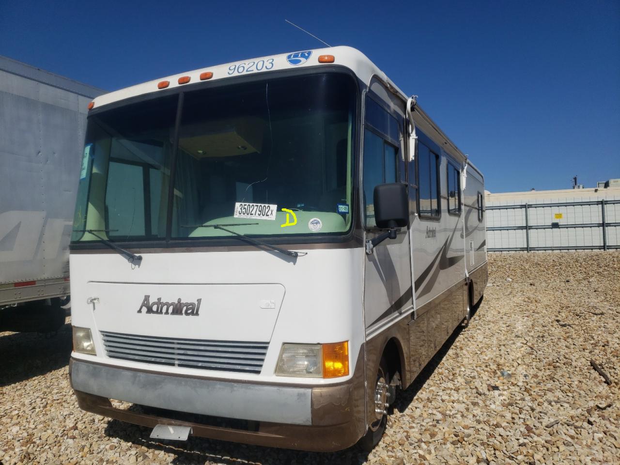 Photo 2 from auction – 2001 HOLR MOTORHOME with VIN 1FCNF53S210A04356