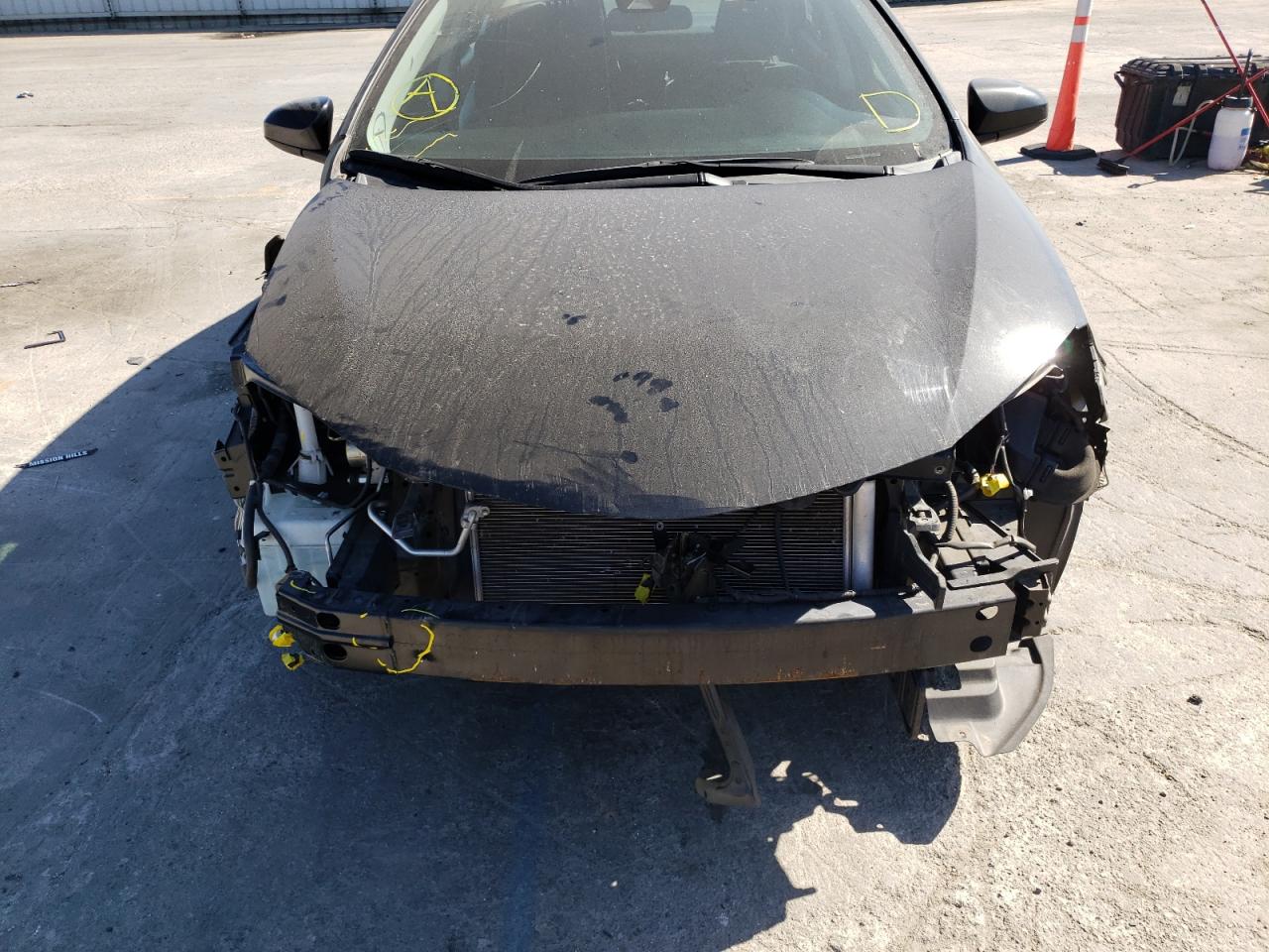 Photo 9 from auction – 2018 TOYOTA COROLLA with VIN 2T1BURHEXJC038070