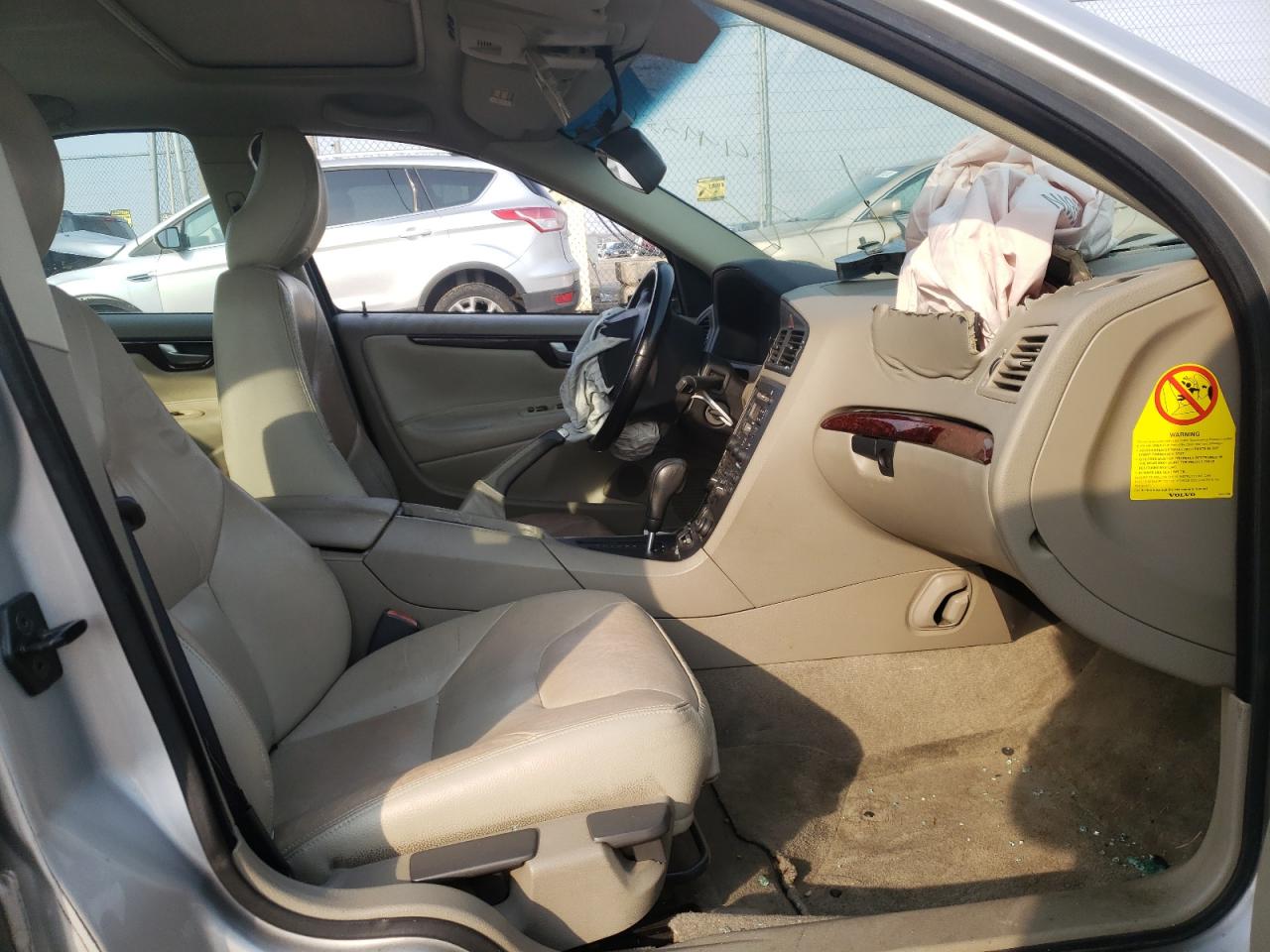 Photo 5 from auction – 2004 VOLVO S60 with VIN YV1RS64A442396848