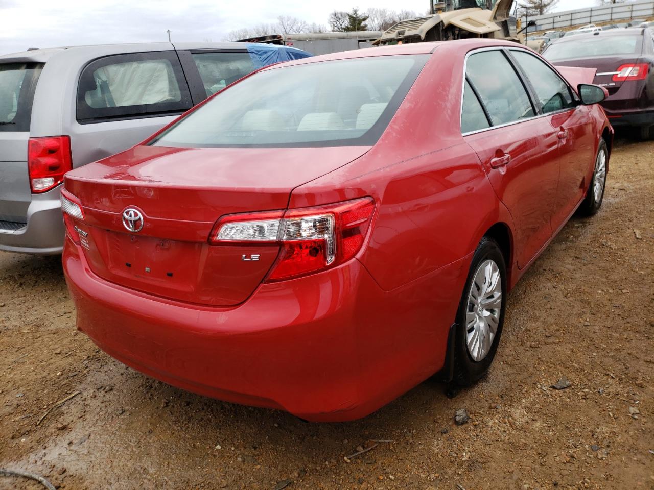 Photo 4 from auction – 2014 TOYOTA CAMRY L with VIN 4T4BF1FK8ER380034