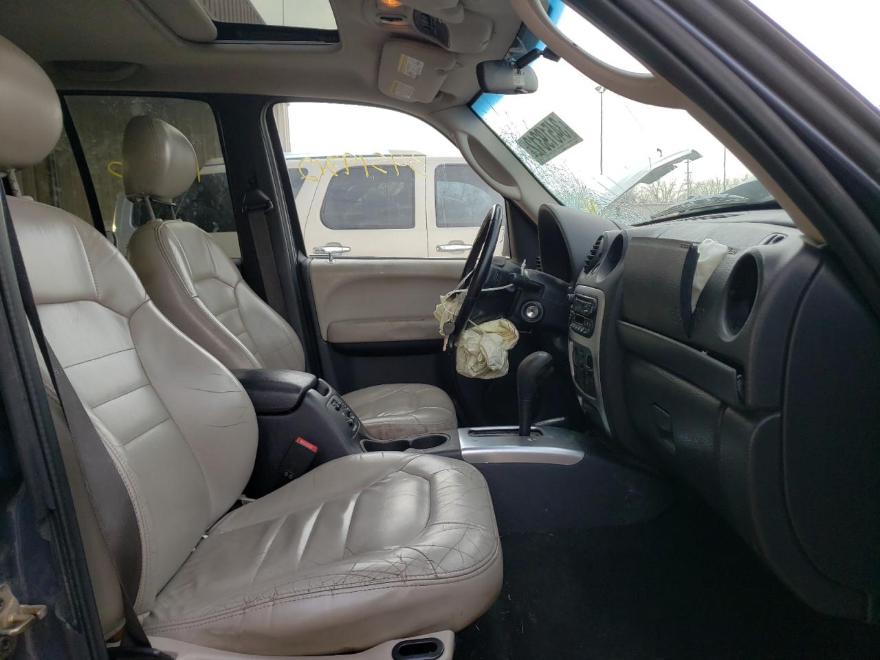 Photo 5 from auction – 2002 JEEP LIBERTY LI with VIN 1J4GL58K62W321141