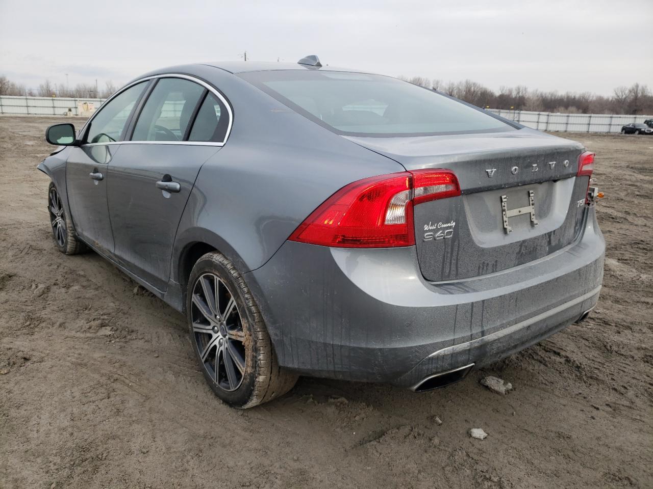 Photo 3 from auction – 2016 VOLVO S60 PLATIN with VIN LYV402FMXGB103057