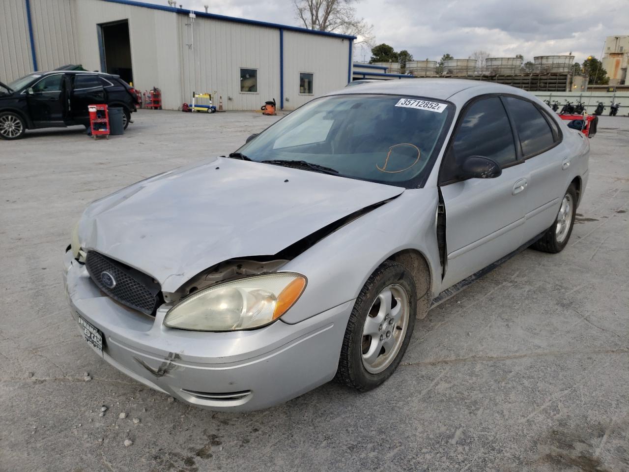 Photo 2 from auction – 2004 FORD TAURUS SES with VIN 1FAFP55214A206821