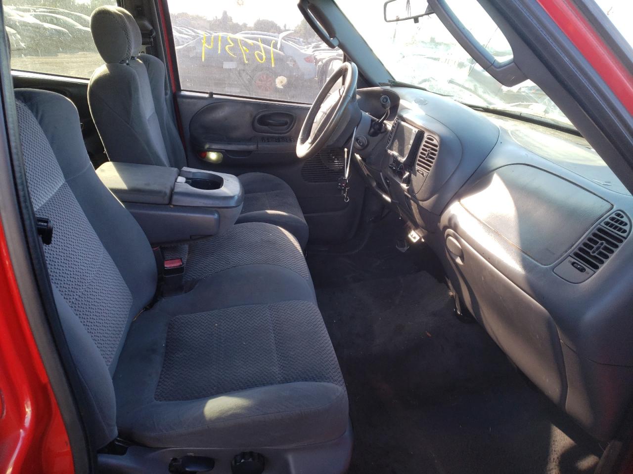 Photo 5 from auction – 2002 FORD F150 SUPER with VIN 1FTRW07652KC80022