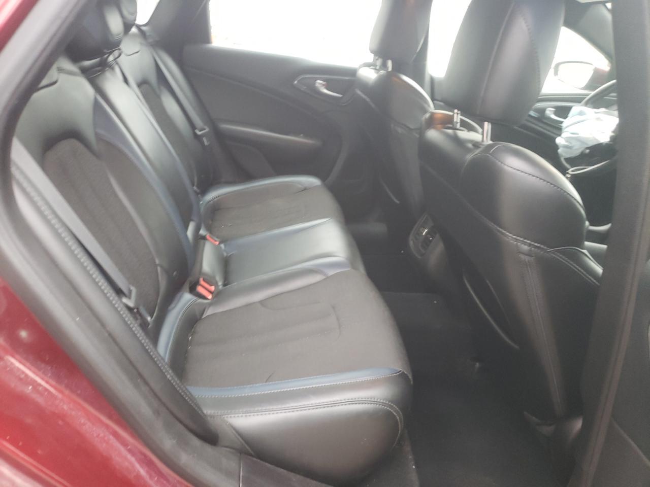 Photo 6 from auction – 2015 CHRYSLER 200 S with VIN 1C3CCCBB6FN730063