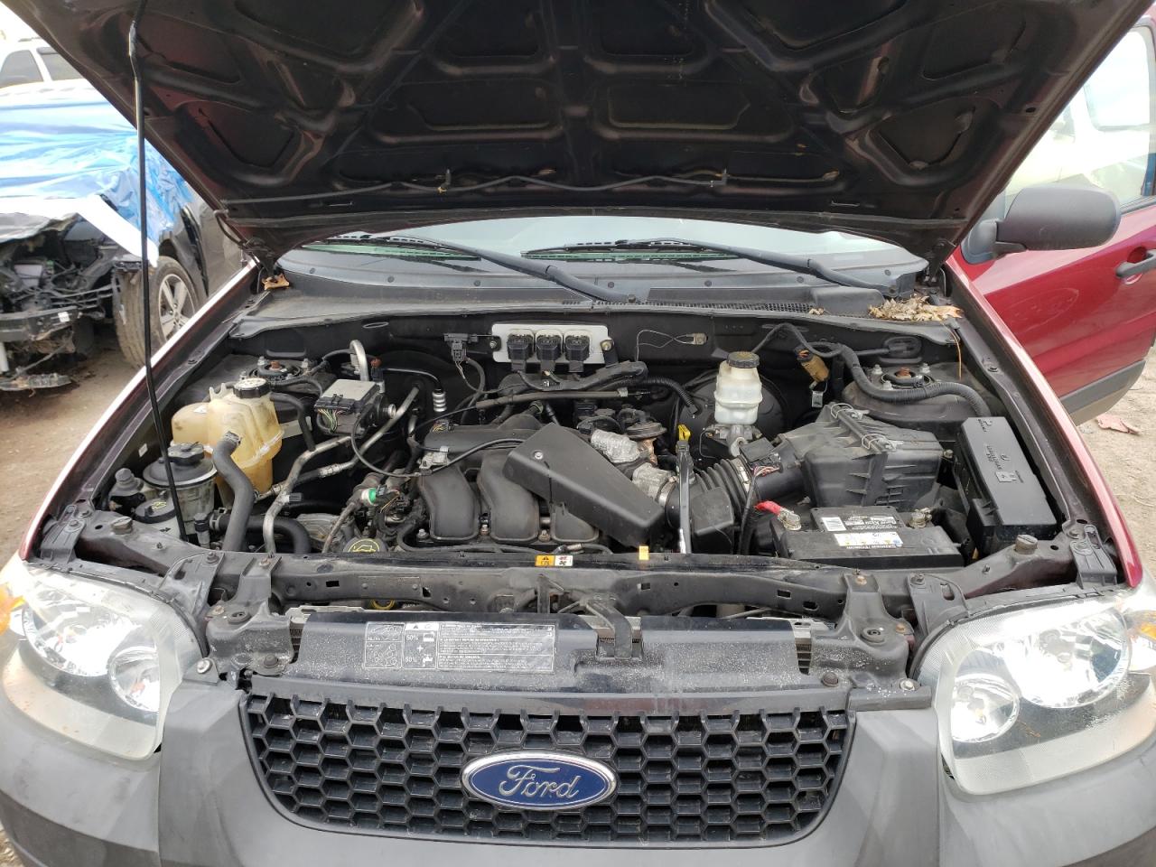 Photo 7 from auction – 2005 FORD ESCAPE XLT with VIN 1FMYU93125KB49680