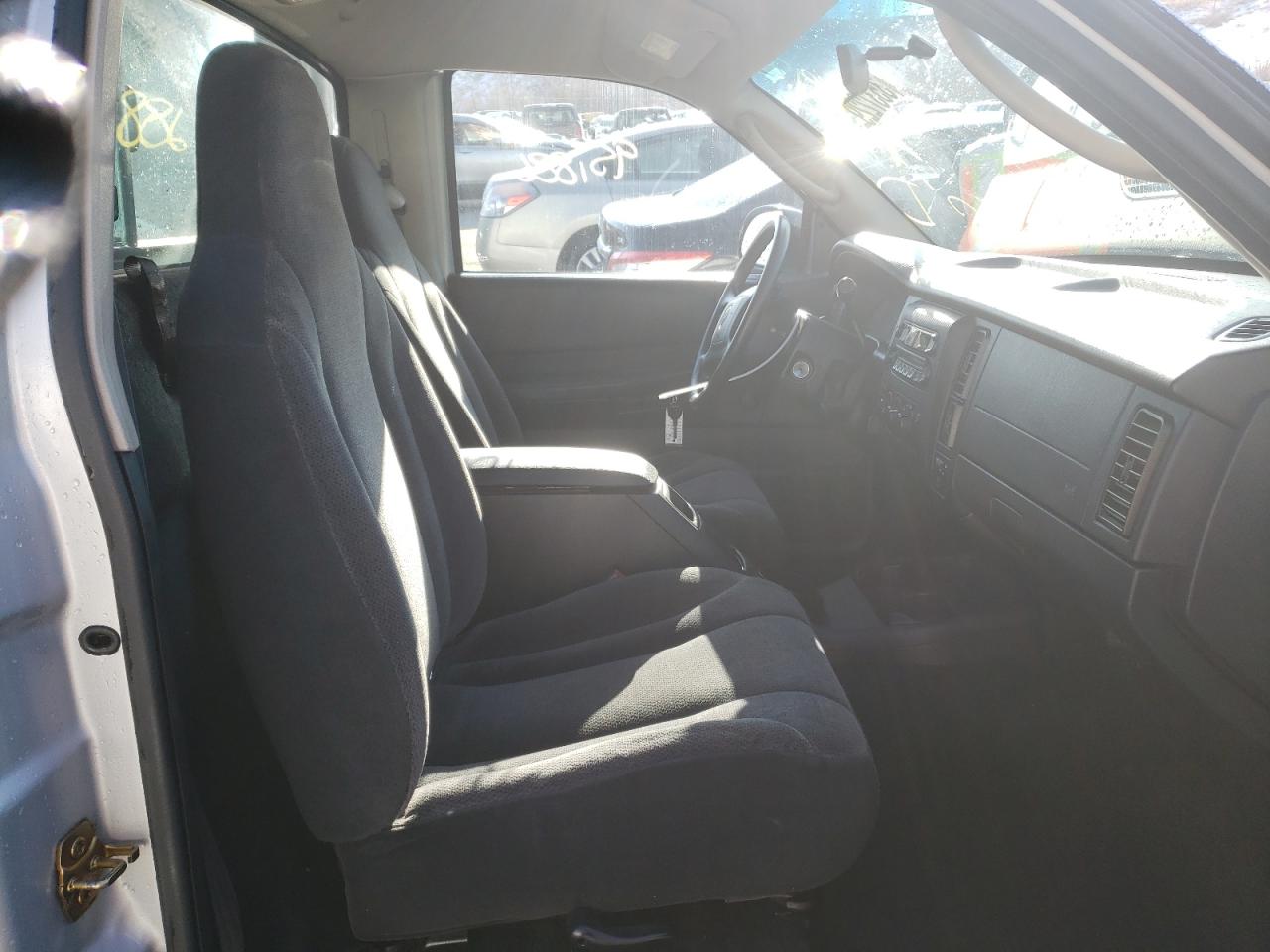 Foto 5 de la subasta – 2003 DODGE DAKOTA SXT con VIN 1D7GG16X53S220141