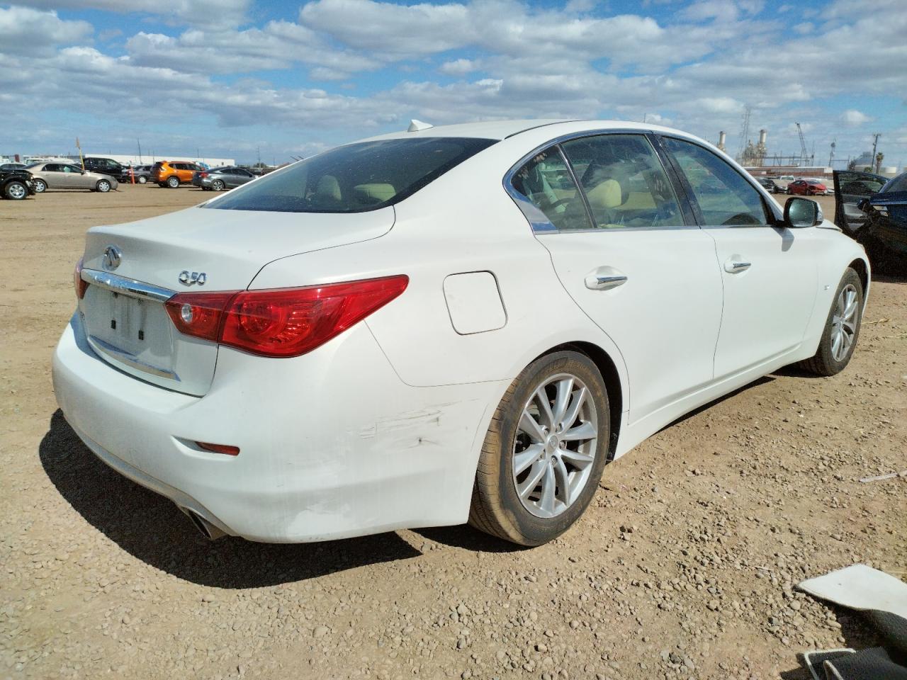 Photo 4 from auction – 2014 INFINITI Q50 BASE with VIN JN1BV7AR4EM692170