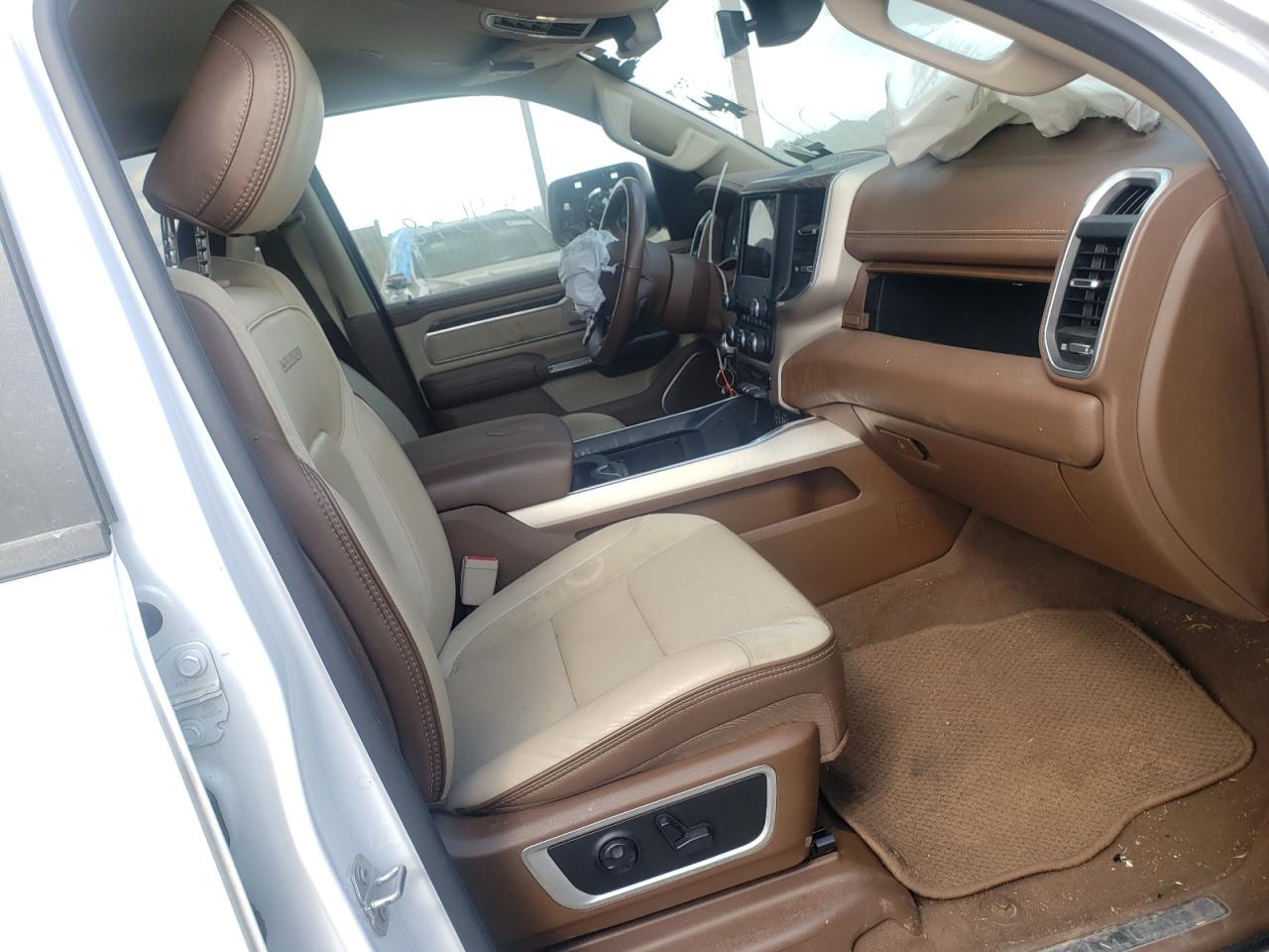 Photo 5 from auction – 2020 RAM 1500 LARAM with VIN 1C6SRFDT2LN316939