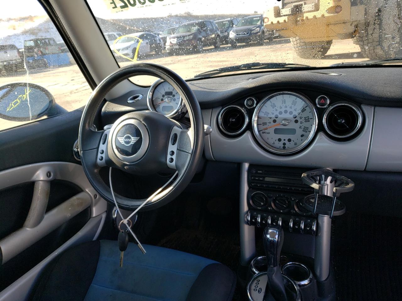 Photo 9 from auction – 2002 MINI COOPER with VIN WMWRC33402TE11432