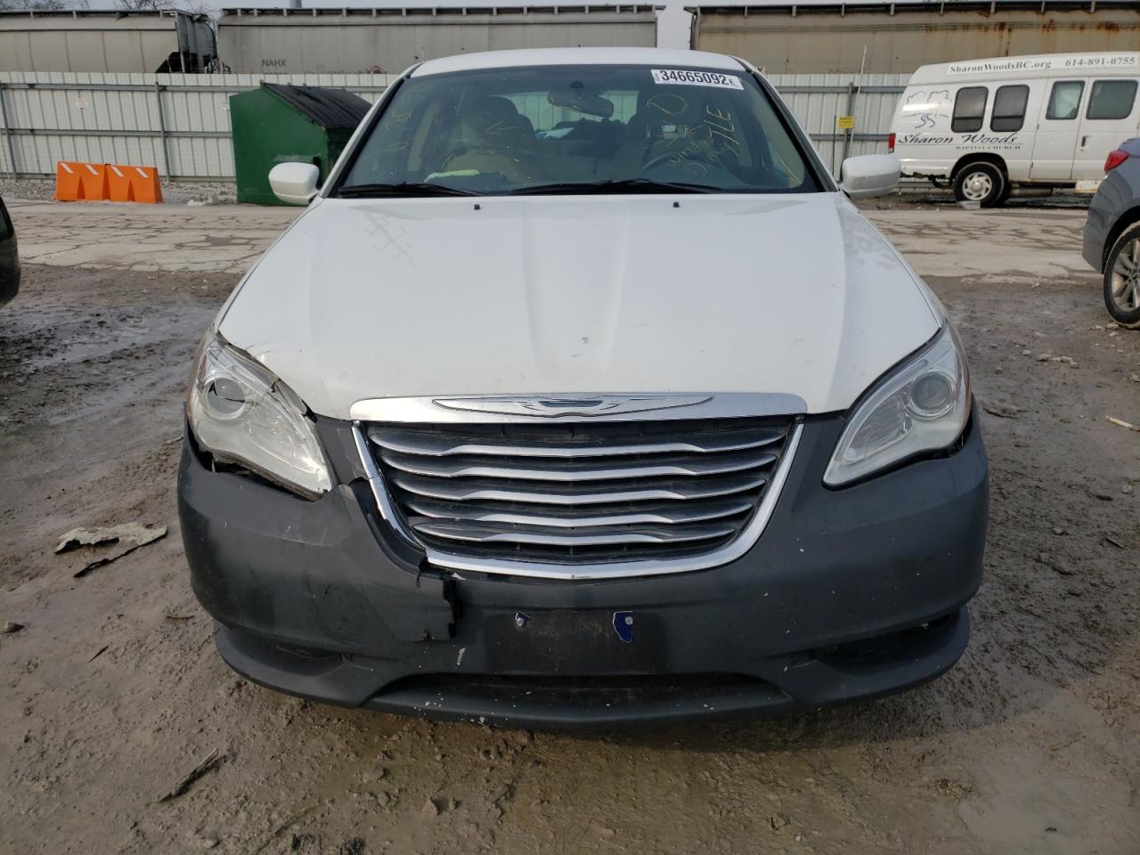 Фото 9 с аукциона – 2013 CHRYSLER 200 LX с VIN 1C3CCBAB6DN588869