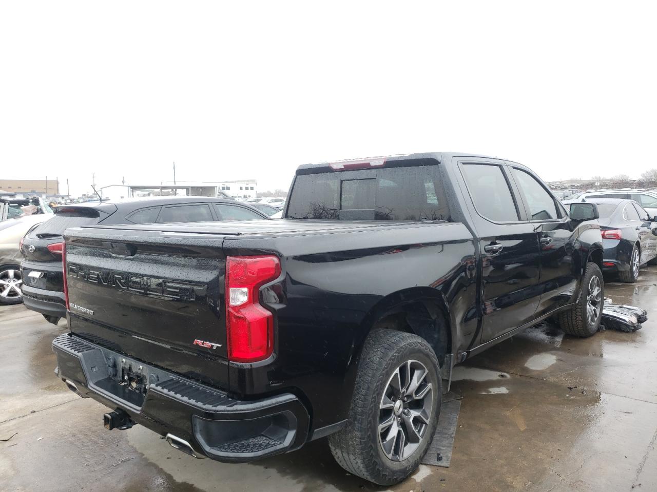 Photo 4 from auction – 2019 CHEVROLET SILVERADO with VIN 3GCUYEED4KG176311