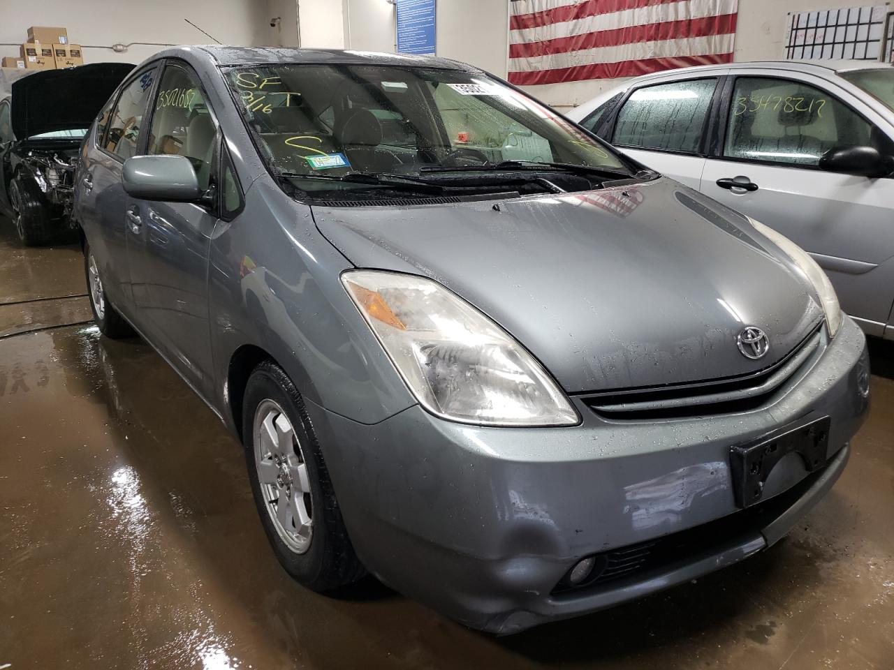 TOYOTA PRIUS 2004 with VIN JTDKB20UX40085212 - Photo from auction