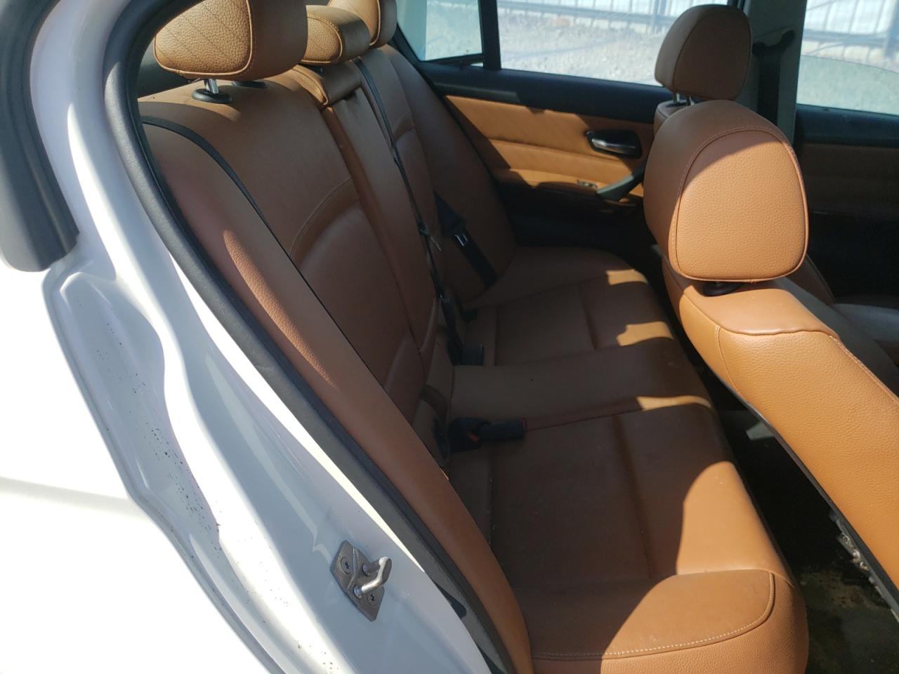 Photo 6 from auction – 2011 BMW 328 I with VIN WBAPH7C52BE462098