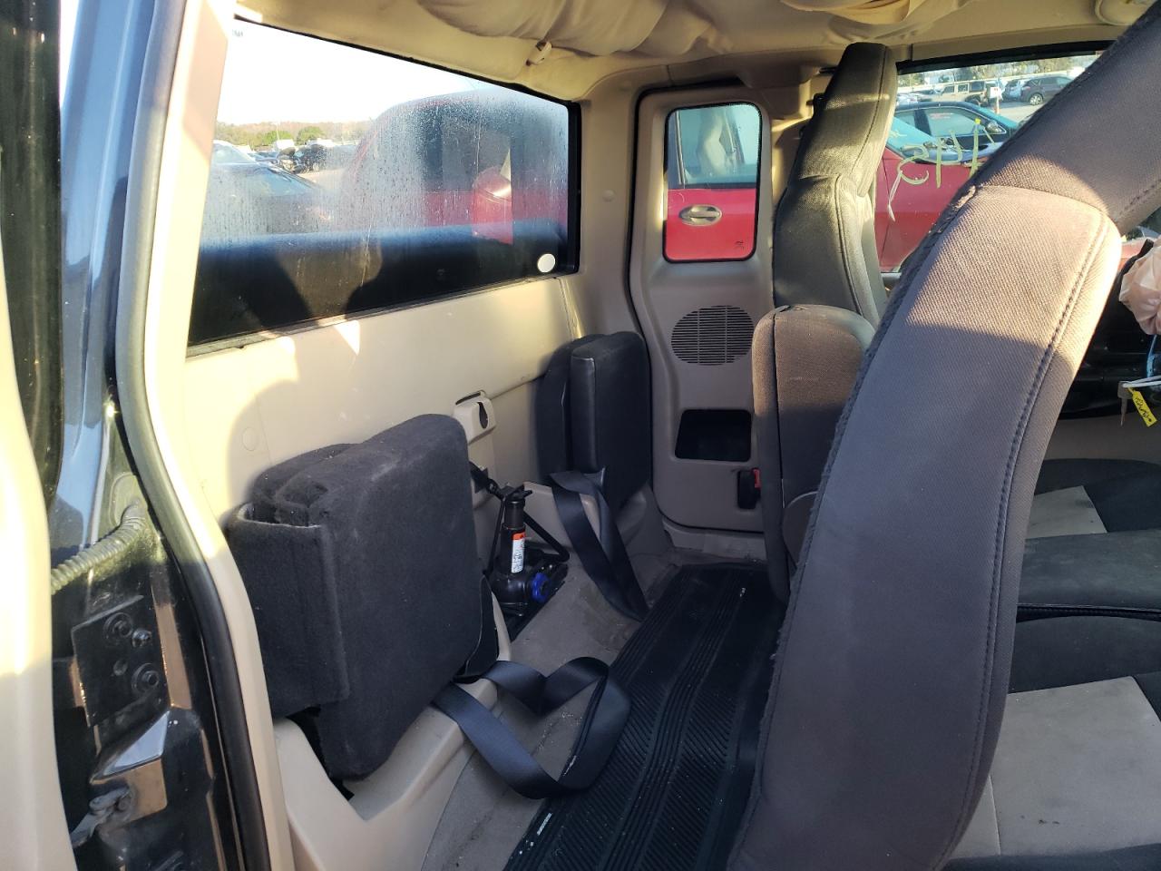 Photo 6 from auction – 2005 FORD RANGER SUP with VIN 1FTYR44U75PA95202