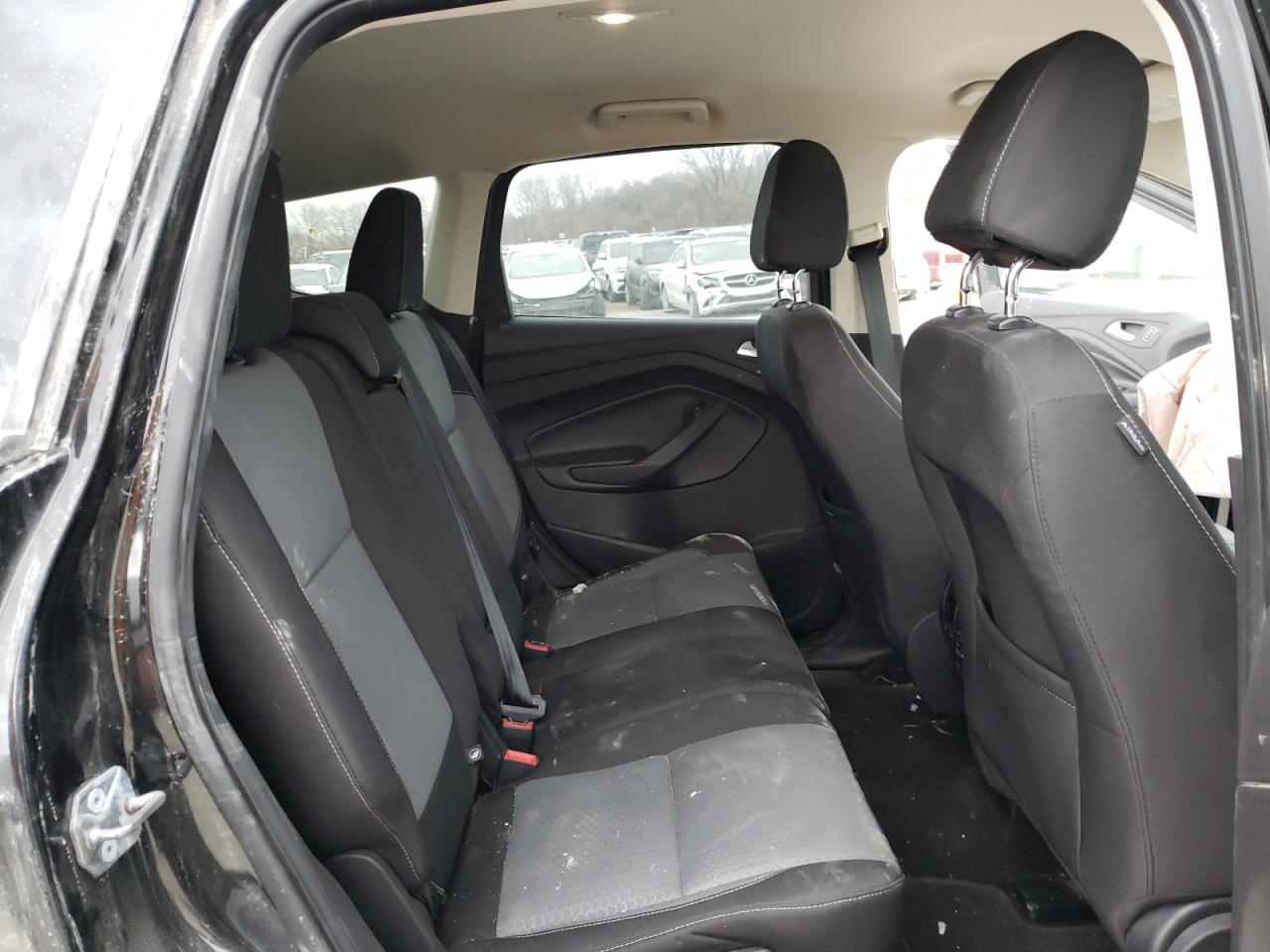 Photo 6 from auction – 2017 FORD ESCAPE SE with VIN 1FMCU9GD3HUD69448