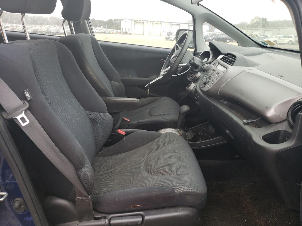Photo 5 from auction – 2009 HONDA FIT with VIN JHMGE88419C000931