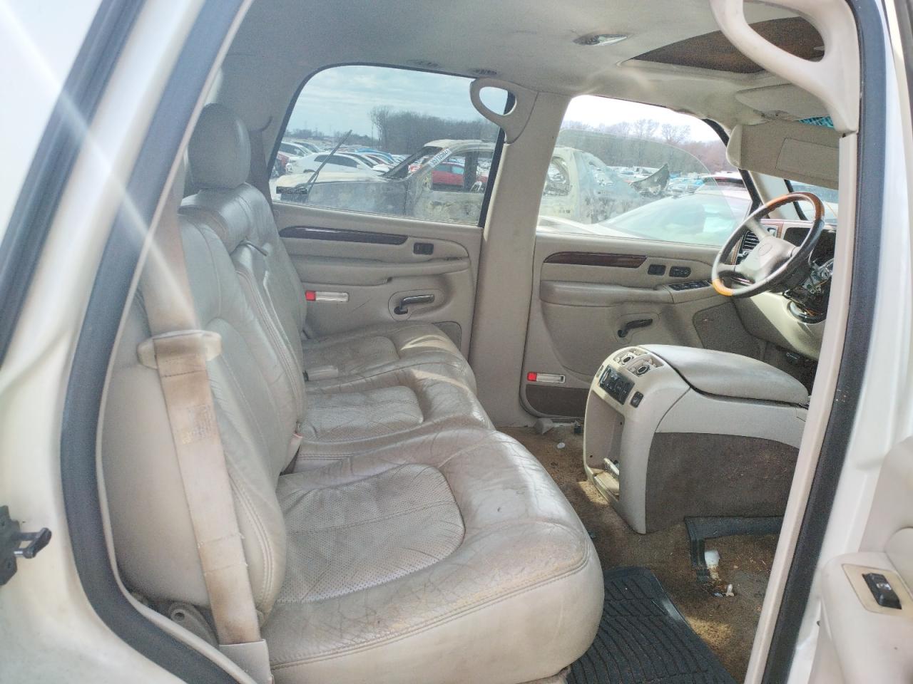 Photo 6 from auction – 2002 CADILLAC ESCALADE L with VIN 1GYEC63T82R268339