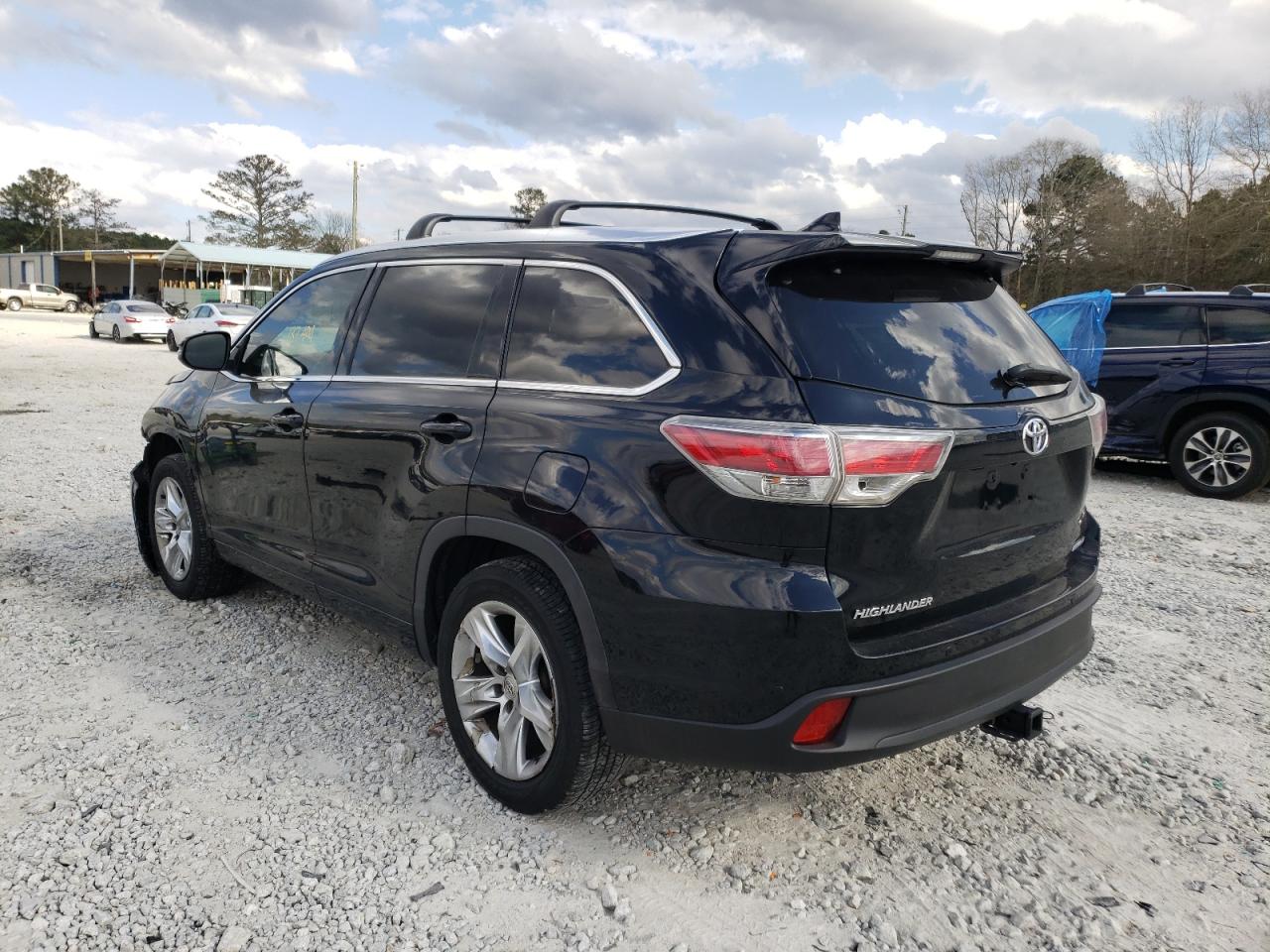 Photo 3 from auction – 2015 TOYOTA HIGHLANDER with VIN 5TDYKRFH0FS119364