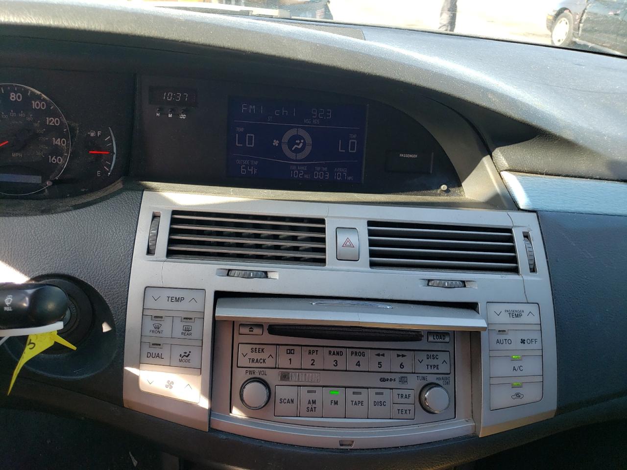 Photo 9 from auction – 2005 TOYOTA AVALON XL with VIN 4T1BK36B95U035113