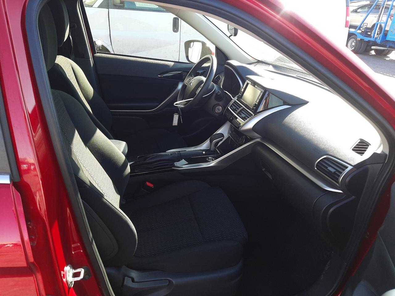 Photo 5 from auction – 2020 MITSUBISHI ECLIPSE CR with VIN JA4AT3AA4LZ006513