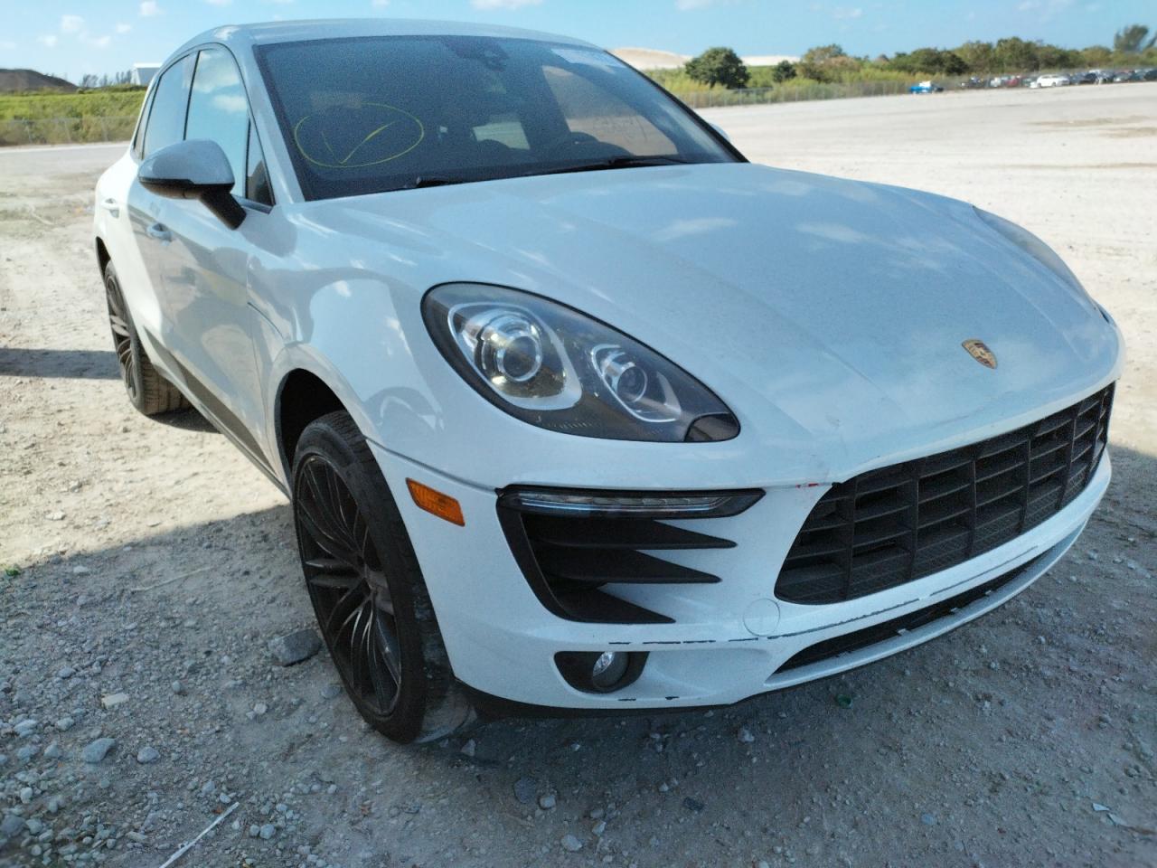 PORSCHE MACAN 2017 with VIN WP1AA2A54HLB04930 - Photo from auction