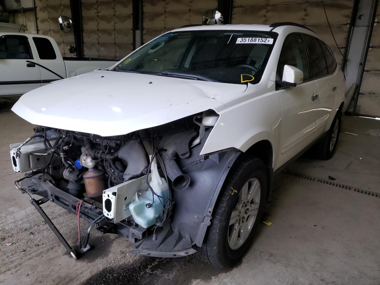 Photo 2 from auction – 2010 CHEVROLET TRAVERSE L with VIN 1GNLRFED1AJ249573