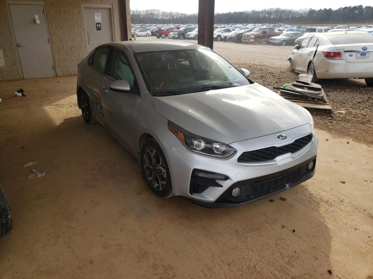 KIA FORTE FE 2021 with VIN 3KPF24AD8ME346548 - Photo from auction