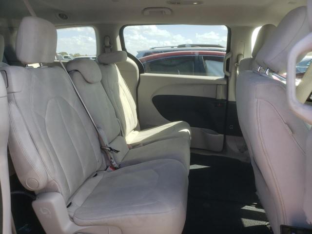 Photo 8 from auction – 2017 CHRYSLER PACIFICA L with VIN 2C4RC1CG0HR657721