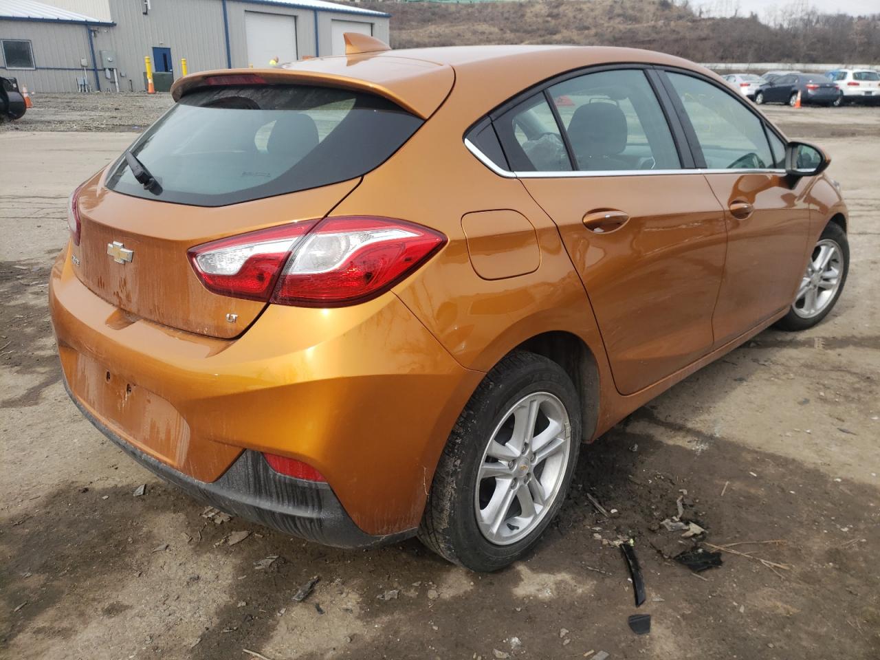 Photo 4 from auction – 2017 CHEVROLET CRUZE LT with VIN 3G1BE6SM2HS599378
