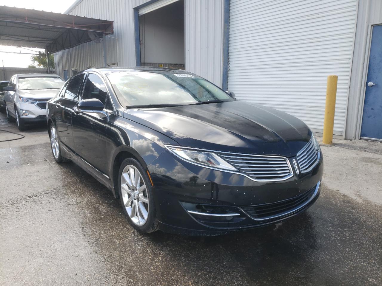 LINCOLN MKZ 2014 with VIN 3LN6L2G98ER829256 - Photo from auction