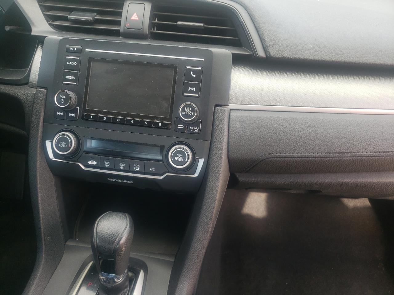 Photo 9 from auction – 2018 HONDA CIVIC LX with VIN 2HGFC2F52JH523714