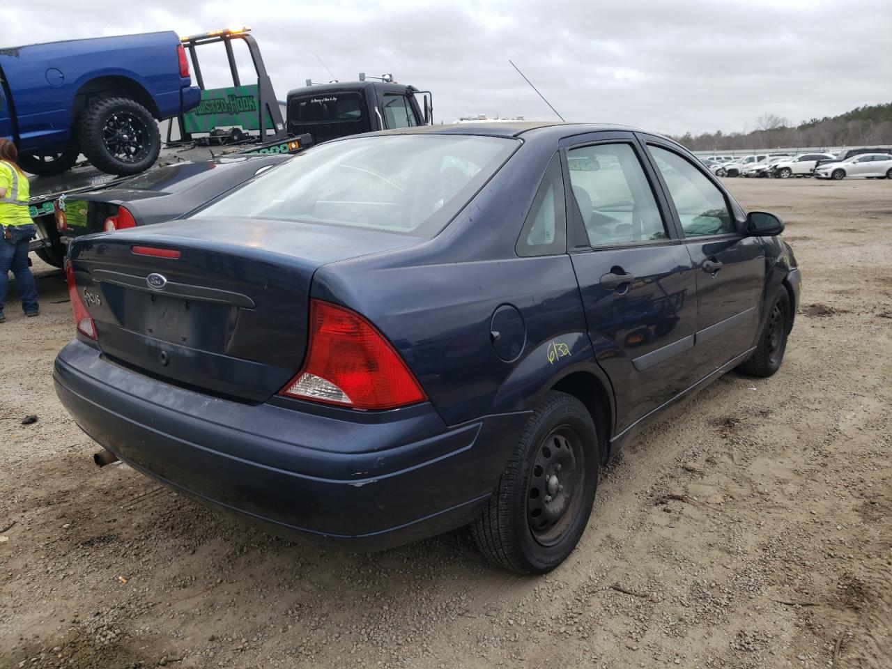 Photo 4 from auction – 2004 FORD FOCUS LX with VIN 1FAFP33Z24W112275