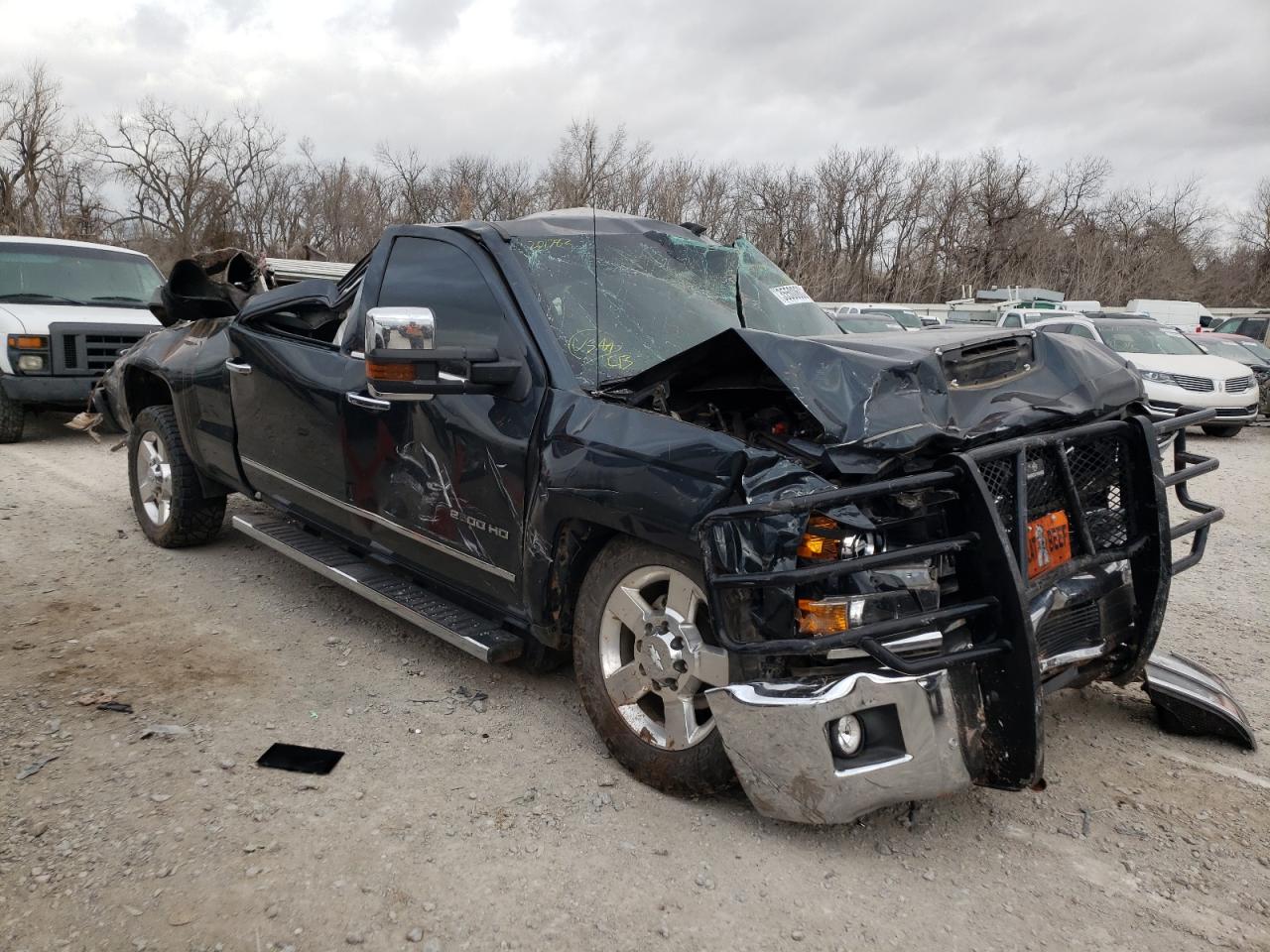 CHEVROLET SILVERADO 2018 with VIN 1GC1KWEY0JF201783 - Photo from auction