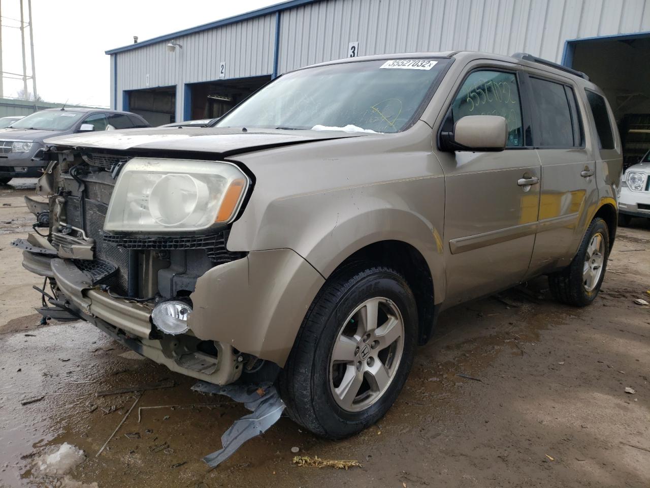 Photo 2 from auction – 2011 HONDA PILOT EXL with VIN 5FNYF3H54BB022011