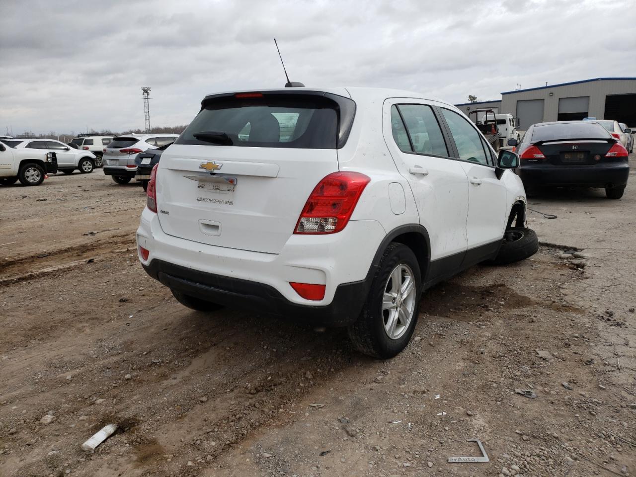 Photo 4 from auction – 2020 CHEVROLET TRAX LS with VIN KL7CJKSB3LB063880