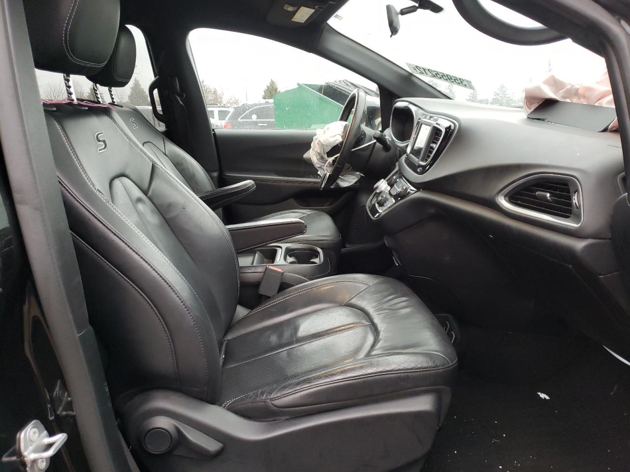 Photo 5 from auction – 2018 CHRYSLER PACIFICA T with VIN 2C4RC1BG7JR353969