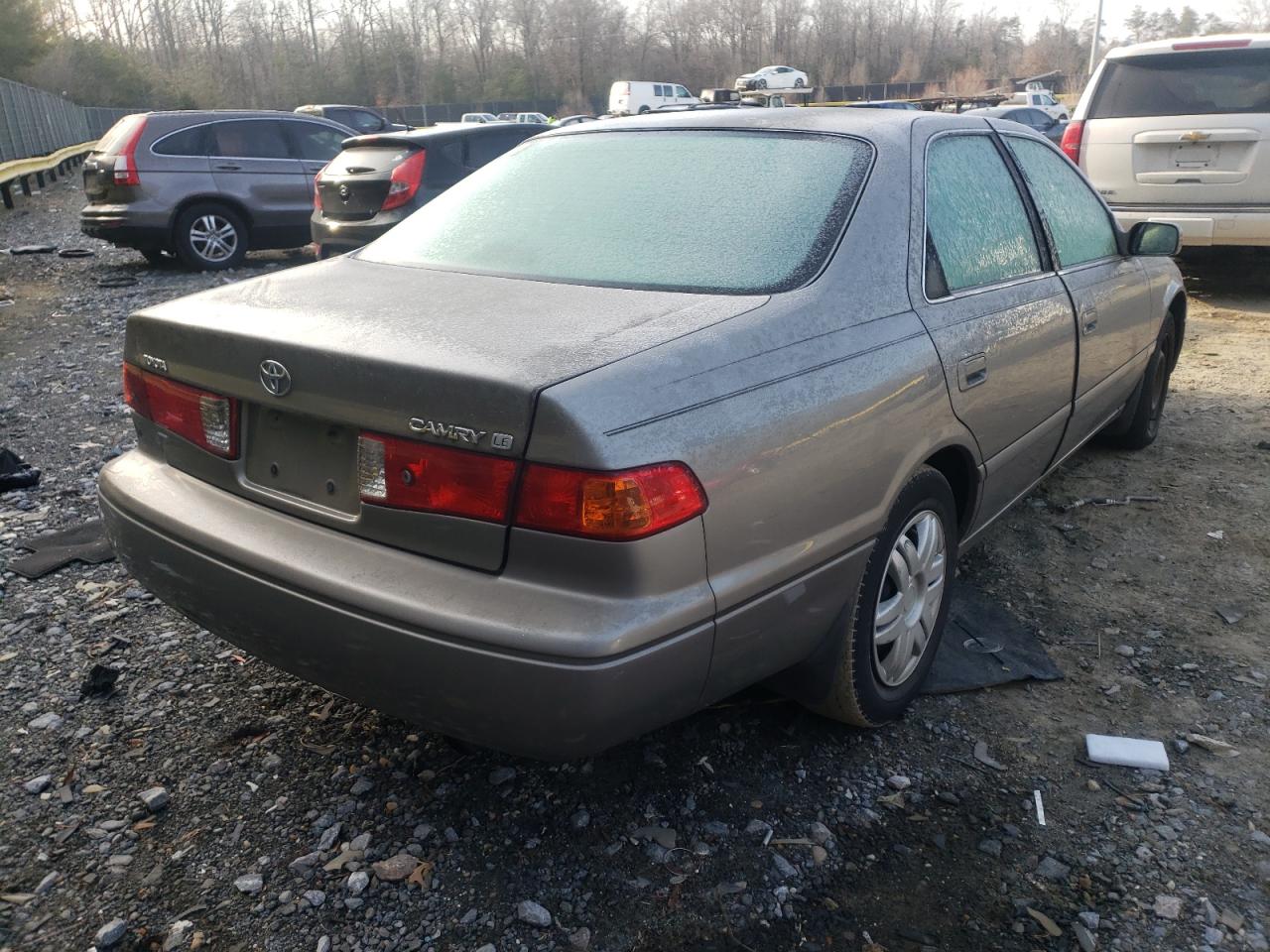 Photo 4 from auction – 2000 TOYOTA CAMRY CE with VIN 4T1BG22K5YU705990