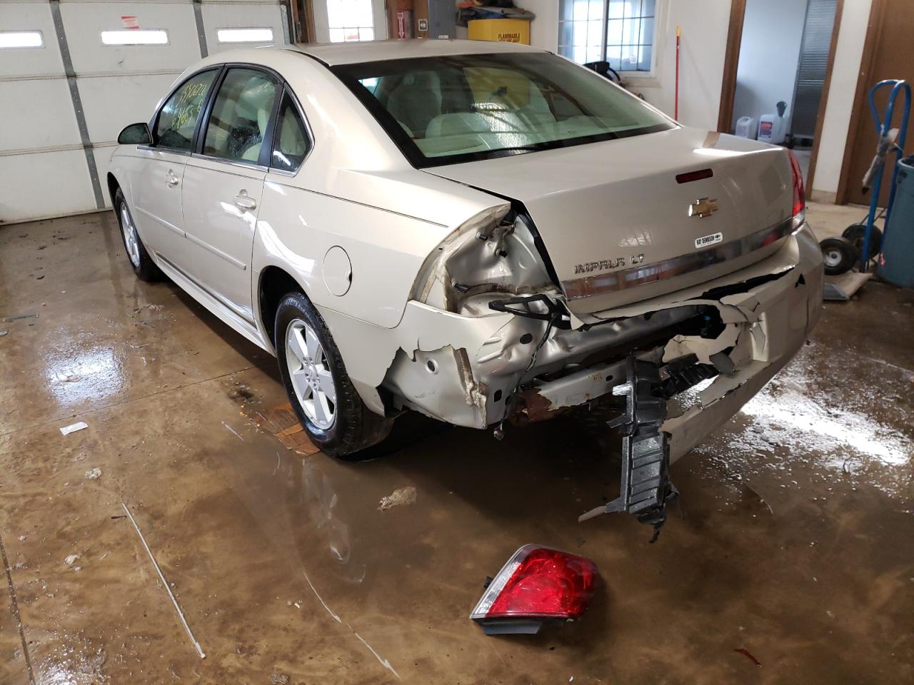Photo 3 from auction – 2010 CHEVROLET IMPALA LT with VIN 2G1WB5EN8A1144142