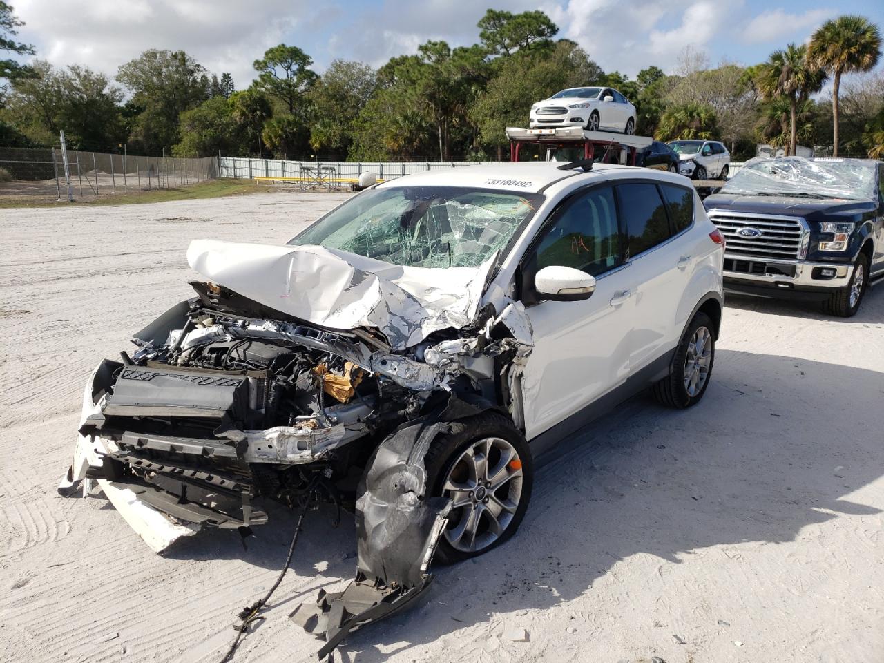 Photo 2 from auction – 2013 FORD ESCAPE SEL with VIN 1FMCU0HX3DUB68695