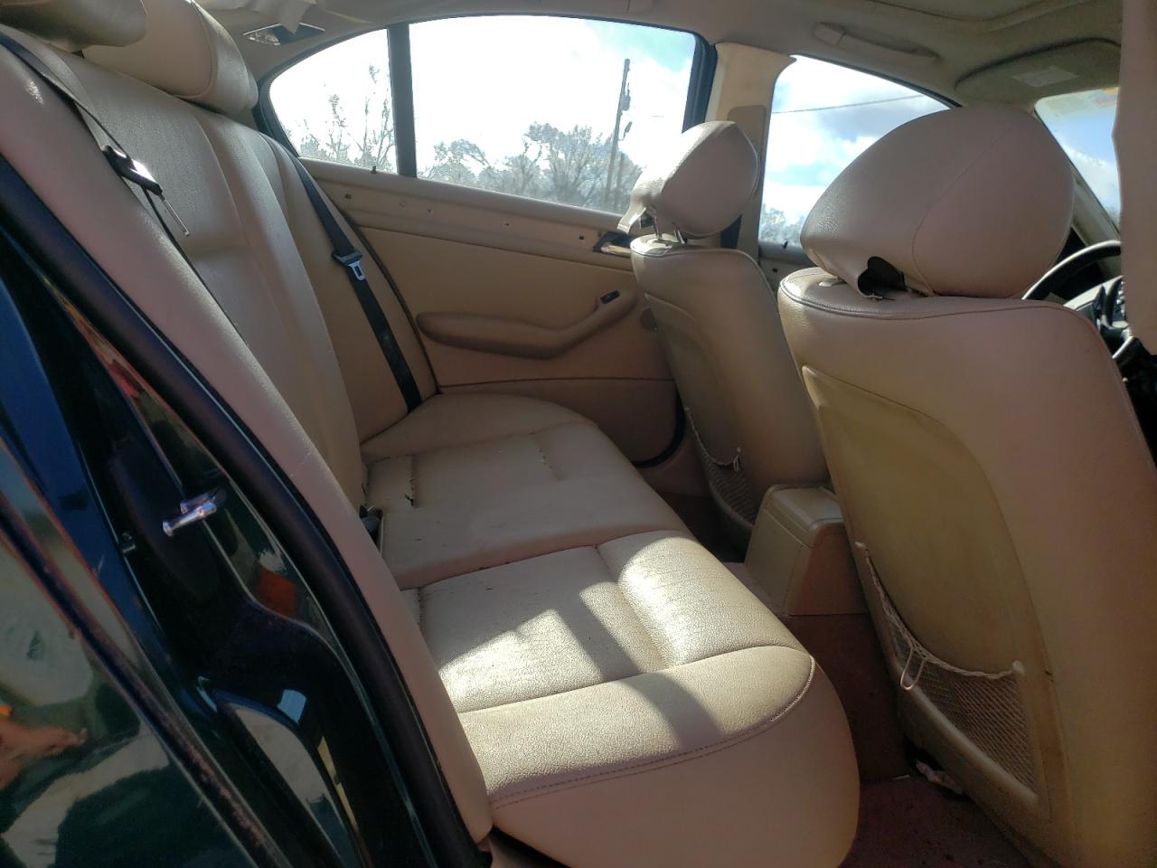 Photo 6 from auction – 2003 BMW 325 I with VIN WBAET37403NJ35765