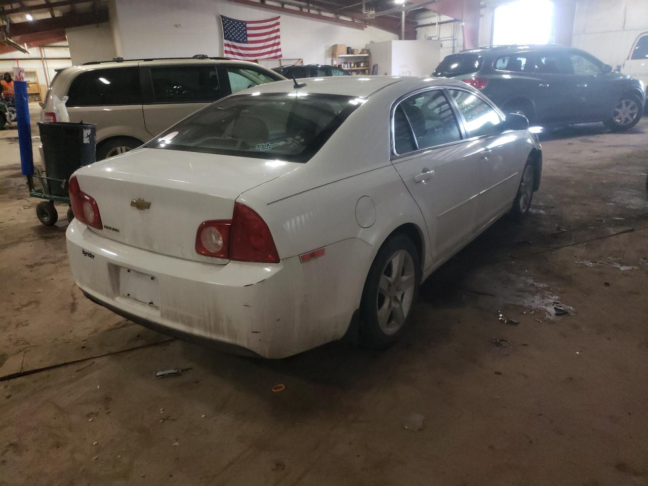 Photo 4 from auction – 2011 CHEVROLET MALIBU LS with VIN 1G1ZB5E19BF304906