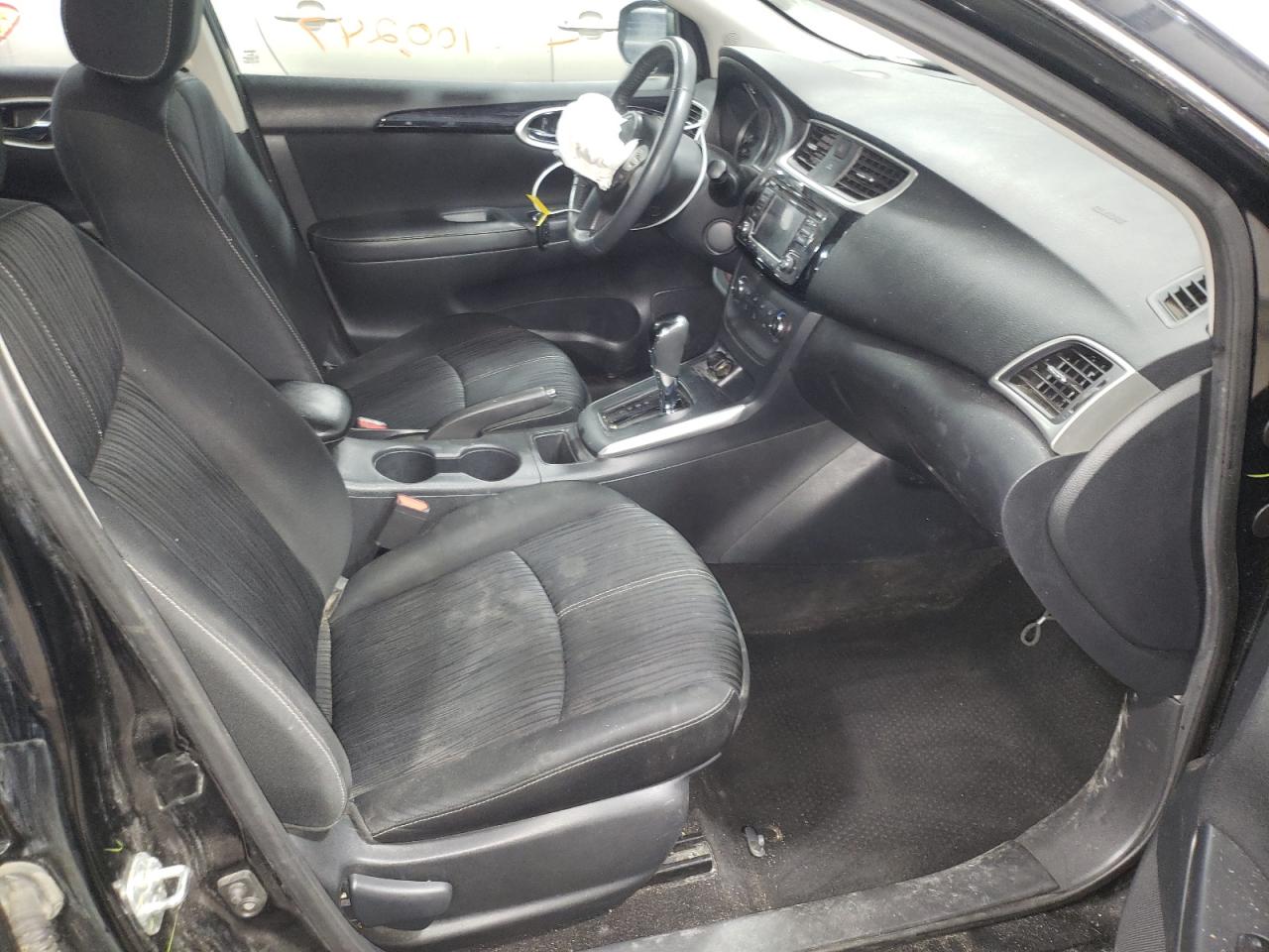 Photo 5 from auction – 2017 NISSAN SENTRA S with VIN 3N1AB7AP1HL680334