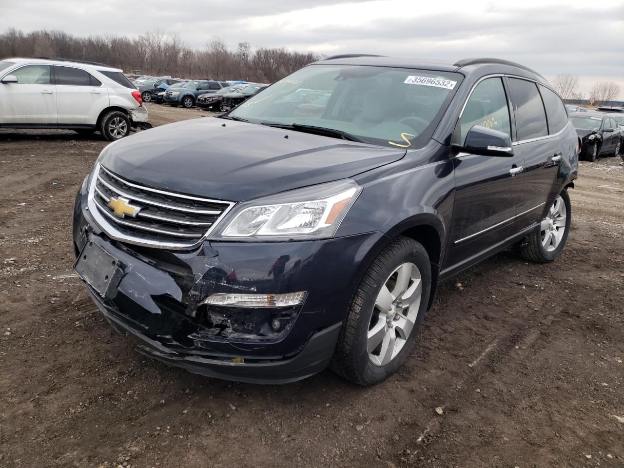Photo 2 from auction – 2015 CHEVROLET TRAVERSE L with VIN 1GNKRJKD4FJ166293
