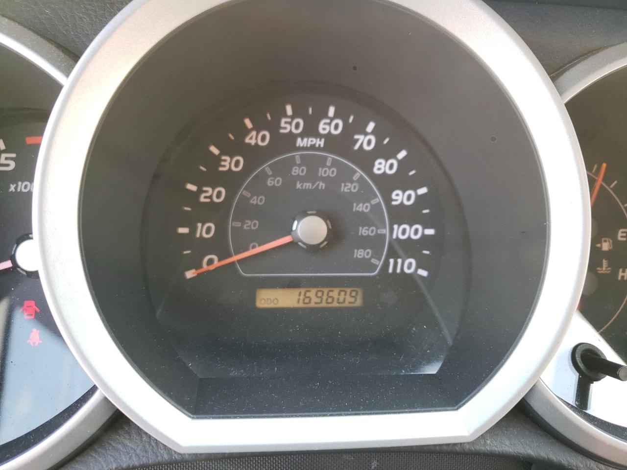 Photo 8 from auction – 2006 TOYOTA 4 RUNNER with VIN JTEZU14R168055699