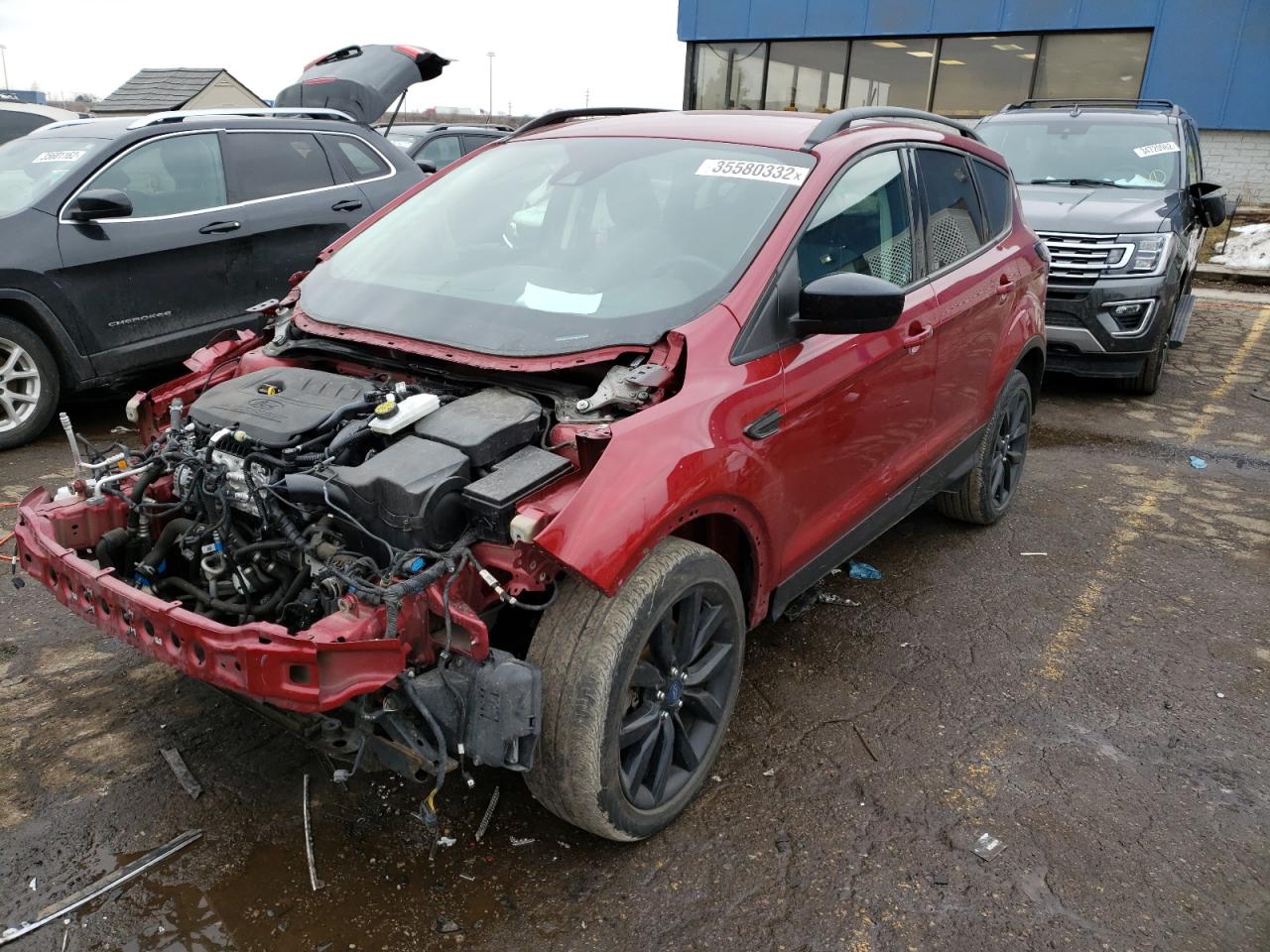Photo 2 from auction – 2018 FORD ESCAPE SE with VIN 1FMCU9GD1JUA34081