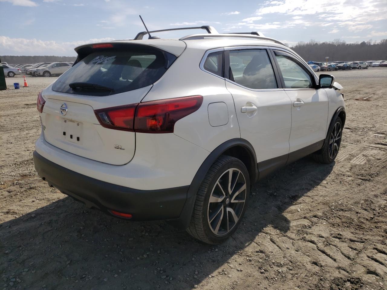 Photo 4 from auction – 2017 NISSAN ROGUE with VIN JN1BJ1CP9HW014608
