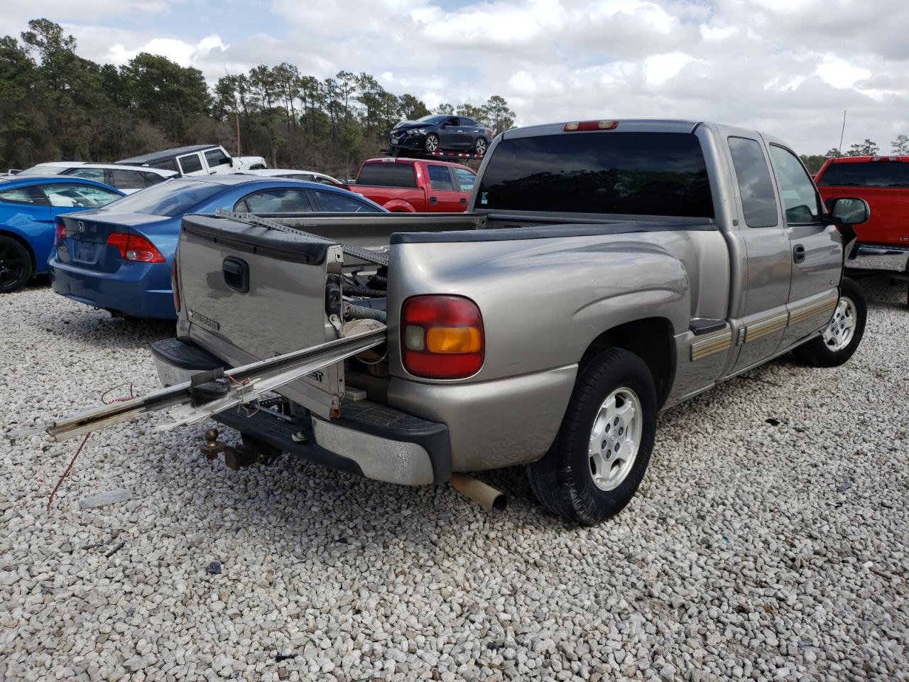 Photo 4 from auction – 2001 CHEVROLET SILVERADO with VIN 2GCEC19T511195664