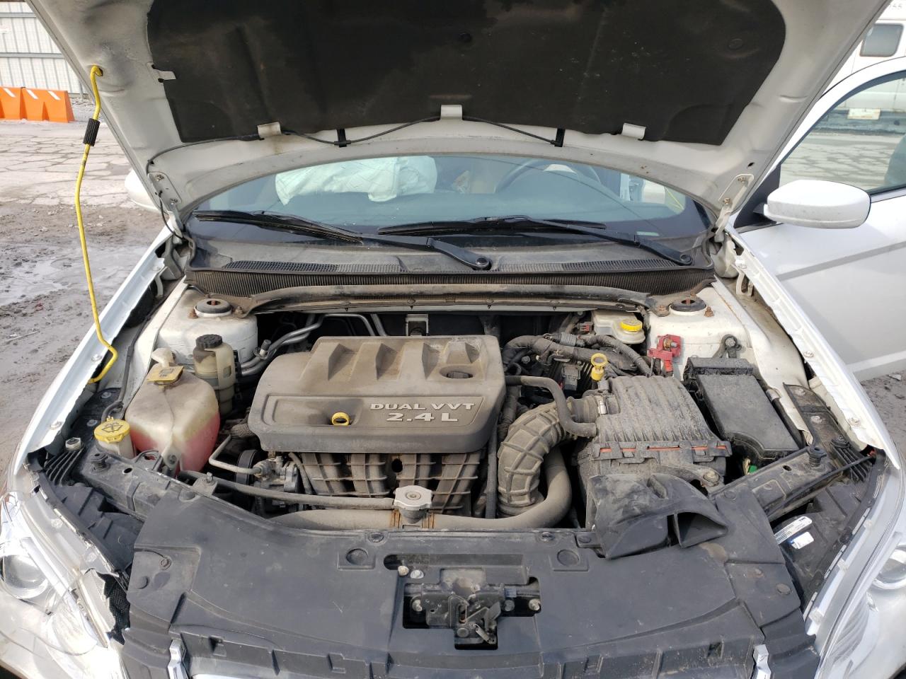 Photo 7 from auction – 2013 CHRYSLER 200 LX with VIN 1C3CCBAB6DN588869